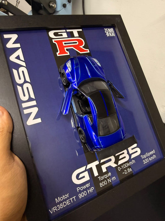 Cuadro con auto a escala Nissan GTR35