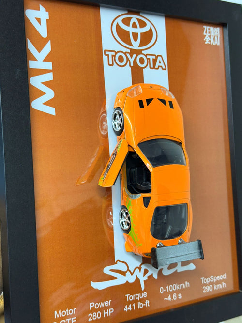 Cuadro con auto a escala Toyota Supra MK4