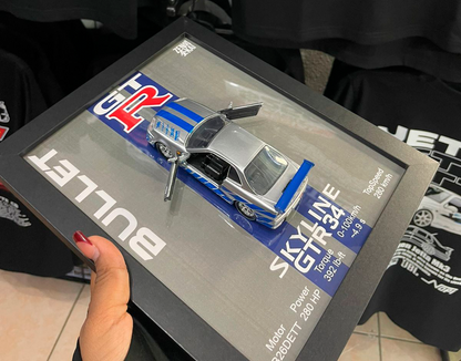 Cuadro con auto a escala Nissan Skyline GTR34